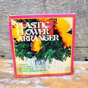 Vintage Plastic Flower Frog Arranger DIY Floral Arrangements Bouquet Maker